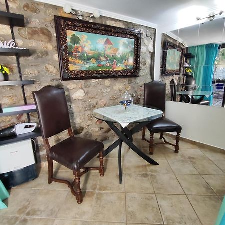 Naupactus Unique Harbor Apartment In A Stone House! Nafpaktos Exterior foto
